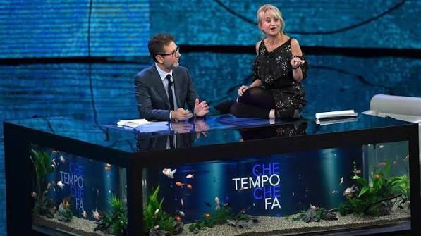 Luciana Littizzetto e Fabio Fazio durante la lettura della famosa letterina