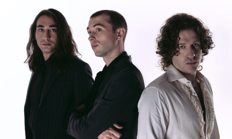 I Tauro Boys nel recente scatto per celebrare i 10 anni di musica
